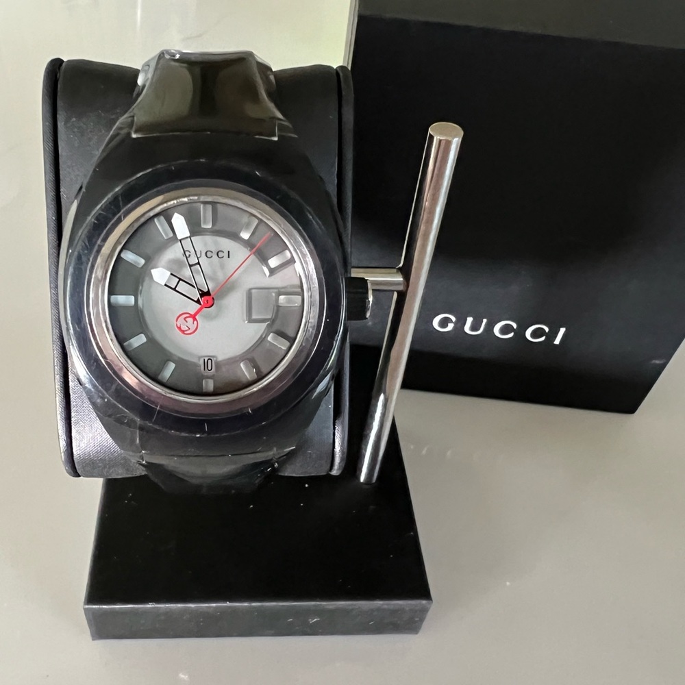 Gucci Quartz Stainless Steel and Rubber Casual Black